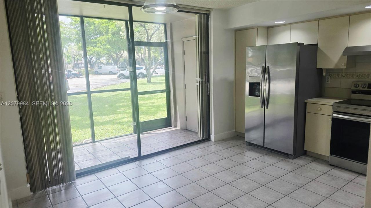 8650 SW 133rd Ave Rd, Unit 107, Miami, FL 33183 Photo