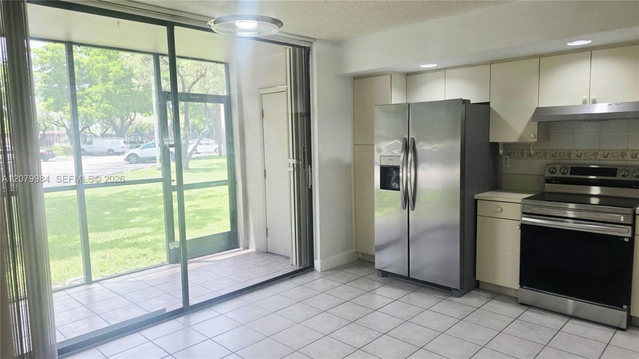 8650 SW 133rd Ave Rd, Unit 107, Miami, FL 33183 Photo