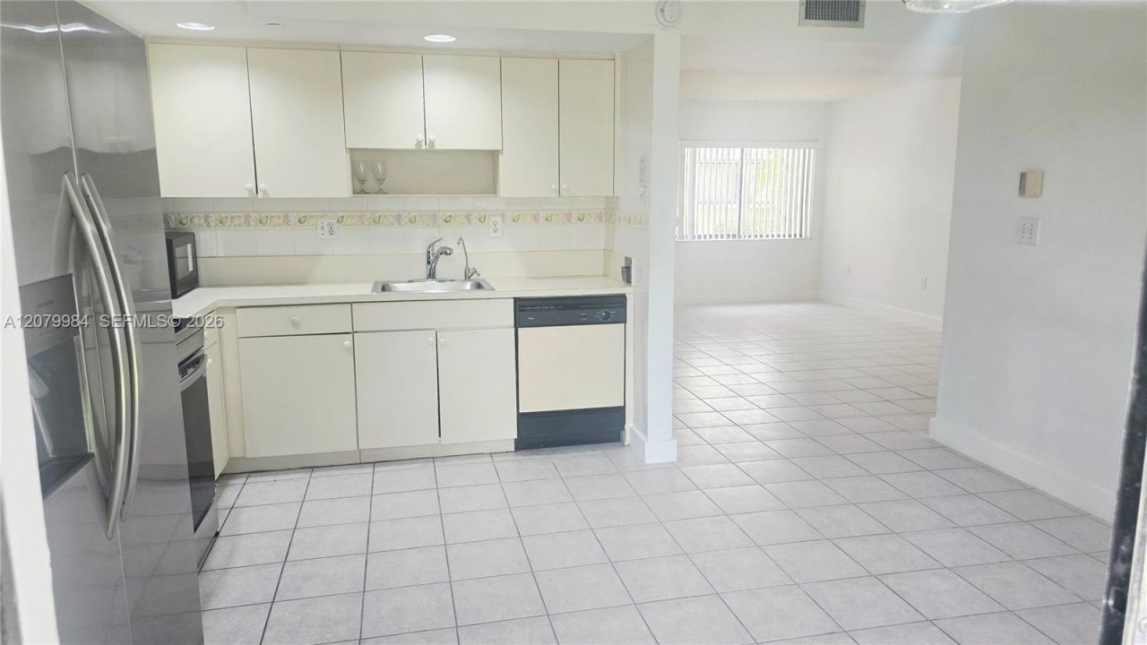 8650 SW 133rd Ave Rd, Unit 107, Miami, FL 33183 Photo
