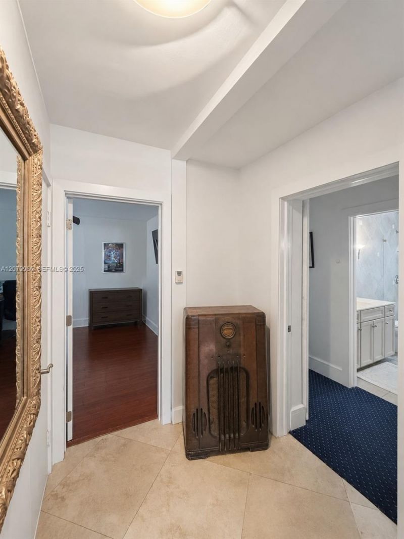 2421 NE 13th St, Fort Lauderdale, FL 33304 Photo