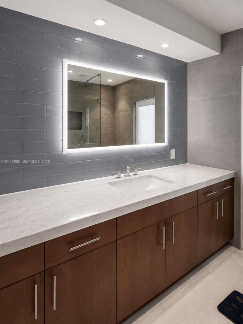 2421 NE 13th St, Fort Lauderdale, FL 33304 Photo