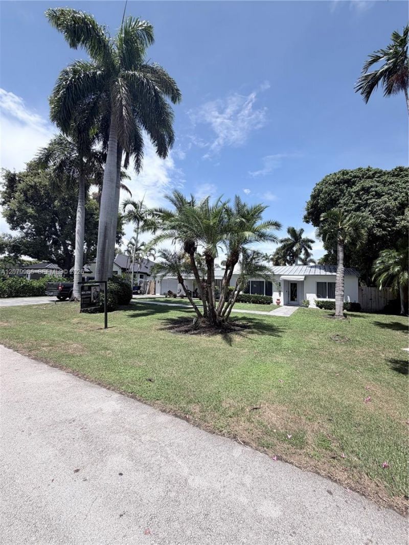 2421 NE 13th St, Fort Lauderdale, FL 33304 Photo