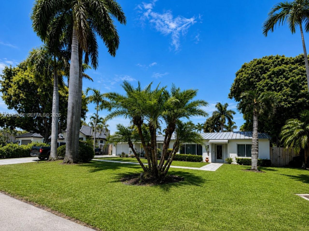 2421 NE 13th St, Fort Lauderdale, FL 33304 Photo