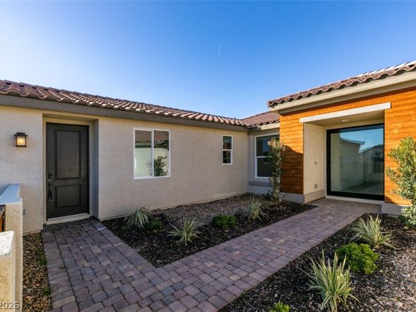 8741 Grand Pass Court , Las Vegas, NV 89113