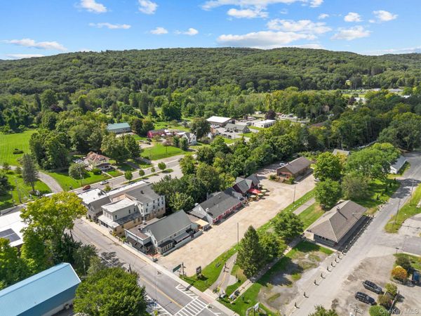 11 Railroad Plaza , Millerton, NY 12546