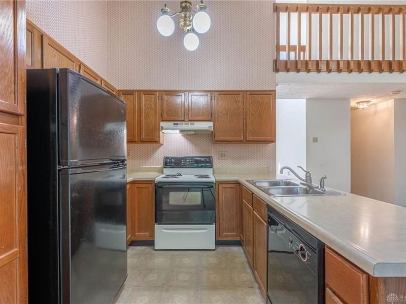 815 Hunters Ridge Drive, Fairborn, OH 45324 Photo 10
