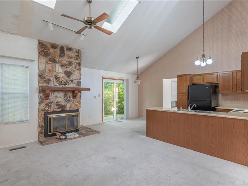 815 Hunters Ridge Drive, Fairborn, OH 45324 Photo 7