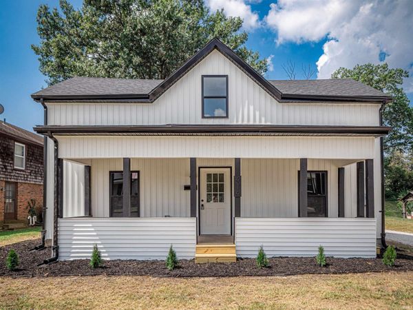 414 N 3rd Street, Boonville, IN 47601