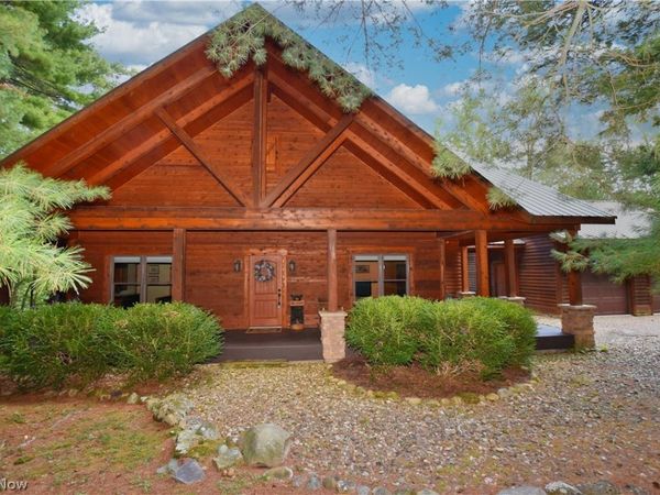 1321 Whispering Pines Drive SW, Dellroy, OH 44620