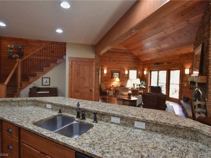 1321 Whispering Pines Drive SW, Dellroy, OH 44620 Photo 11