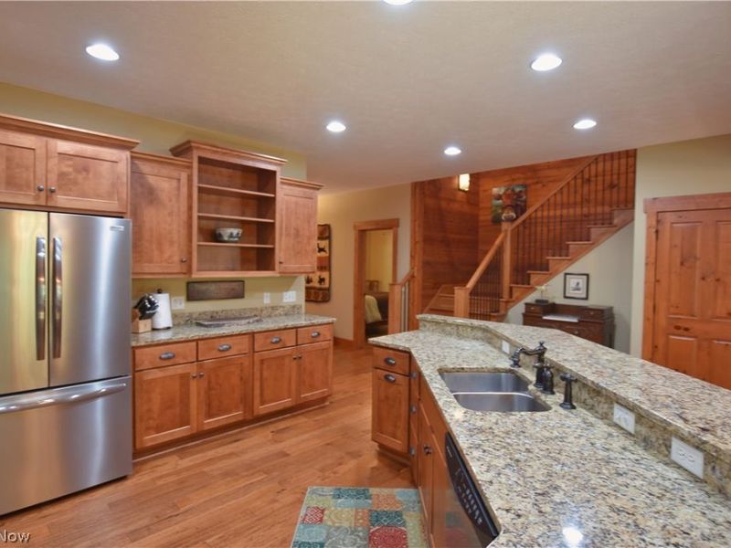 1321 Whispering Pines Drive SW, Dellroy, OH 44620 Photo 11