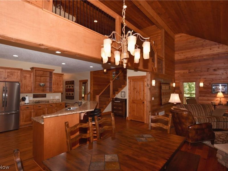 1321 Whispering Pines Drive SW, Dellroy, OH 44620 Photo 13
