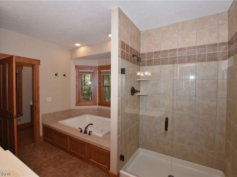 1321 Whispering Pines Drive SW, Dellroy, OH 44620 Photo 24