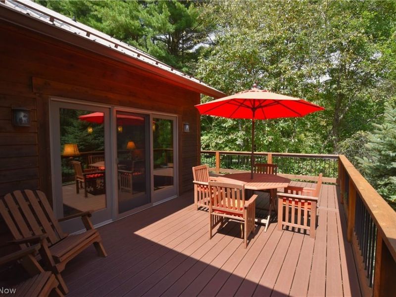 1321 Whispering Pines Drive SW, Dellroy, OH 44620 Photo 4