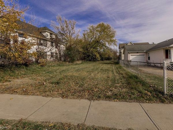 861 Lakeview Road , Cleveland, OH 44108