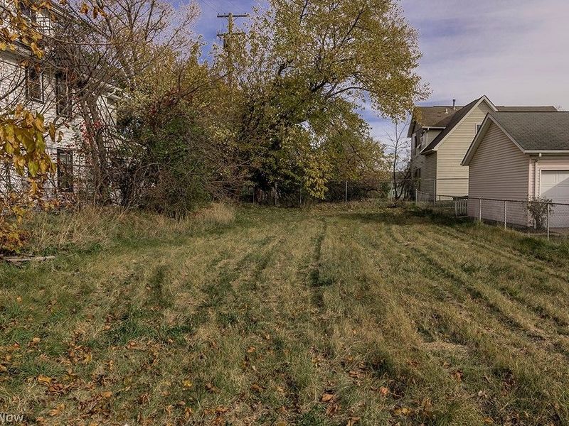 861 Lakeview Road, Cleveland, OH 44108 Photo 3