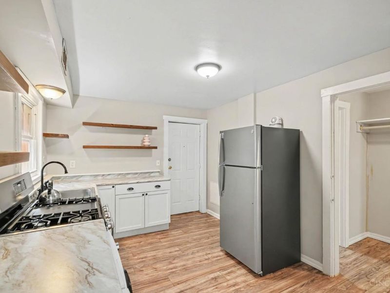 2149 W Clifton Avenue, Cincinnati, OH 45219 Photo 10