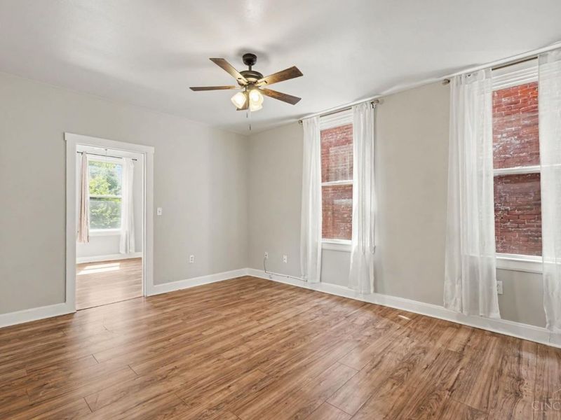 2149 W Clifton Avenue, Cincinnati, OH 45219 Photo 12