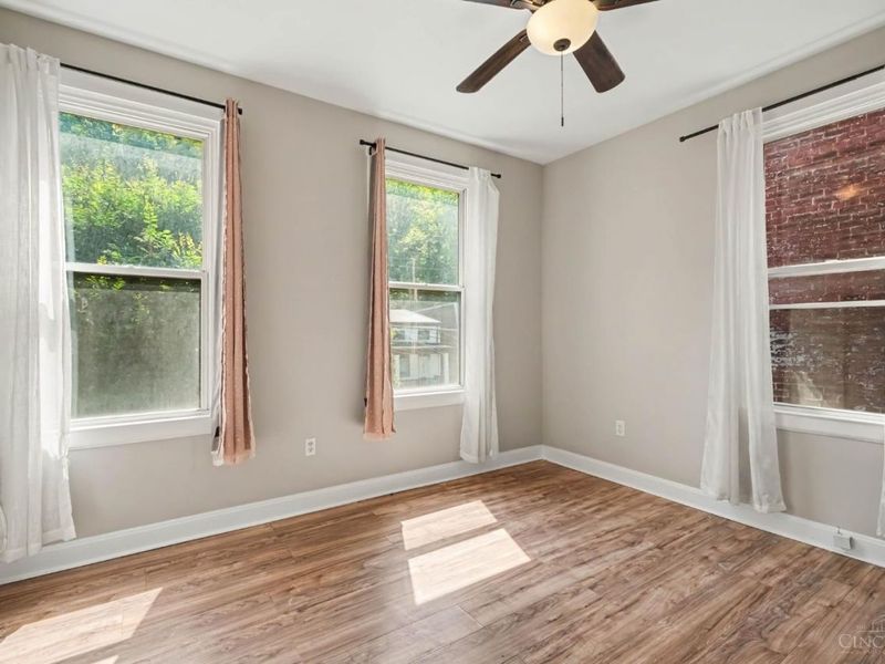 2149 W Clifton Avenue, Cincinnati, OH 45219 Photo 13
