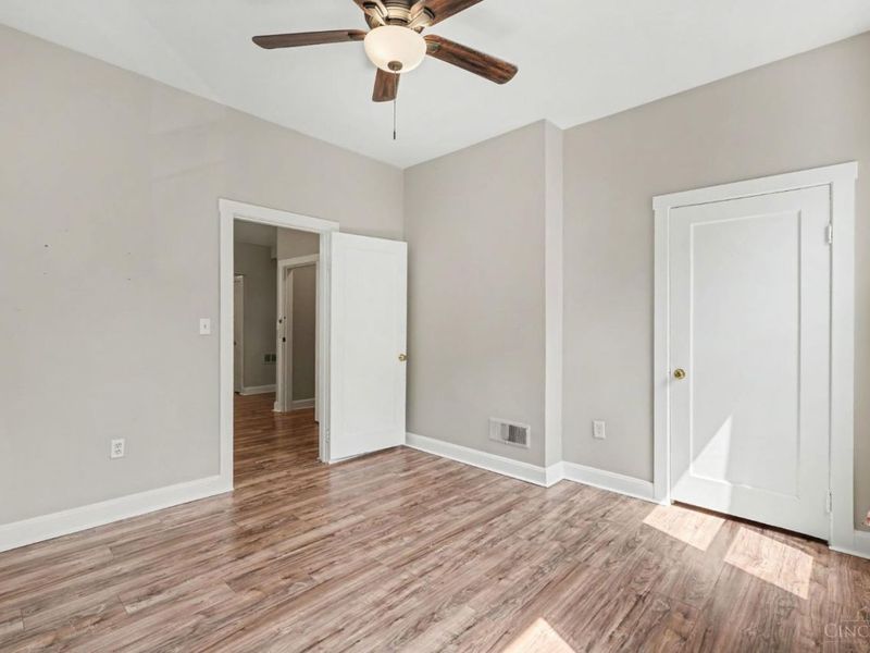 2149 W Clifton Avenue, Cincinnati, OH 45219 Photo 16