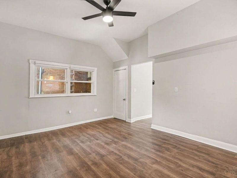 2149 W Clifton Avenue, Cincinnati, OH 45219 Photo 18
