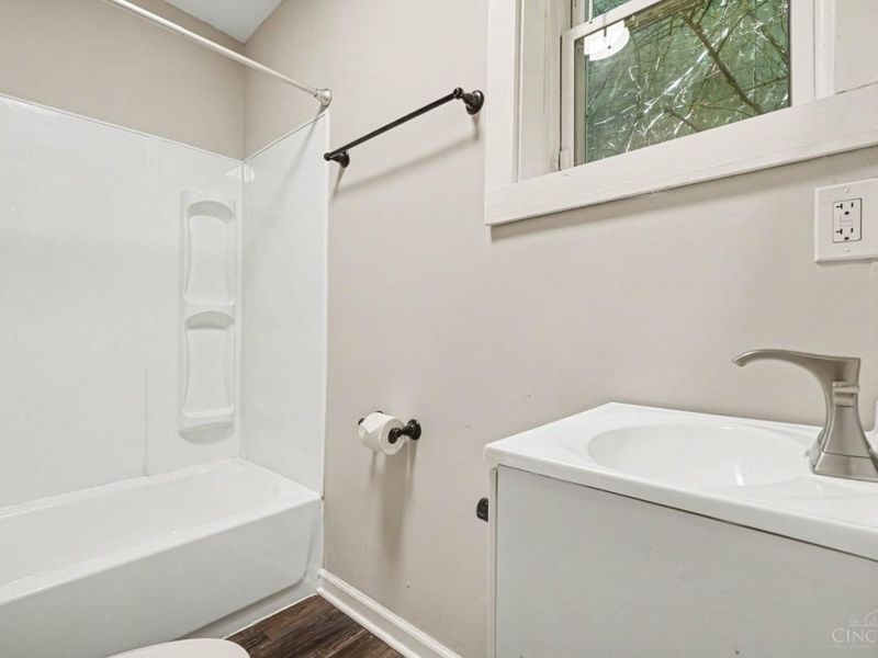 2149 W Clifton Avenue, Cincinnati, OH 45219 Photo 19