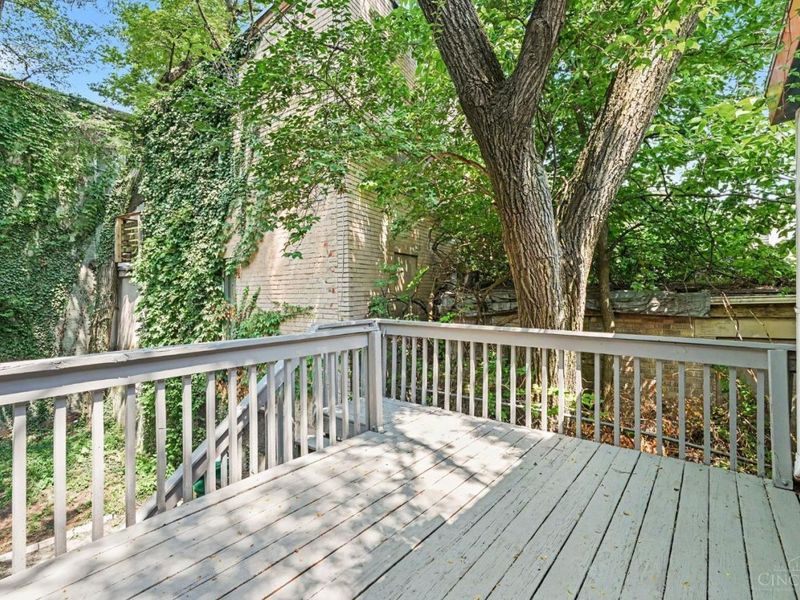 2149 W Clifton Avenue, Cincinnati, OH 45219 Photo 22