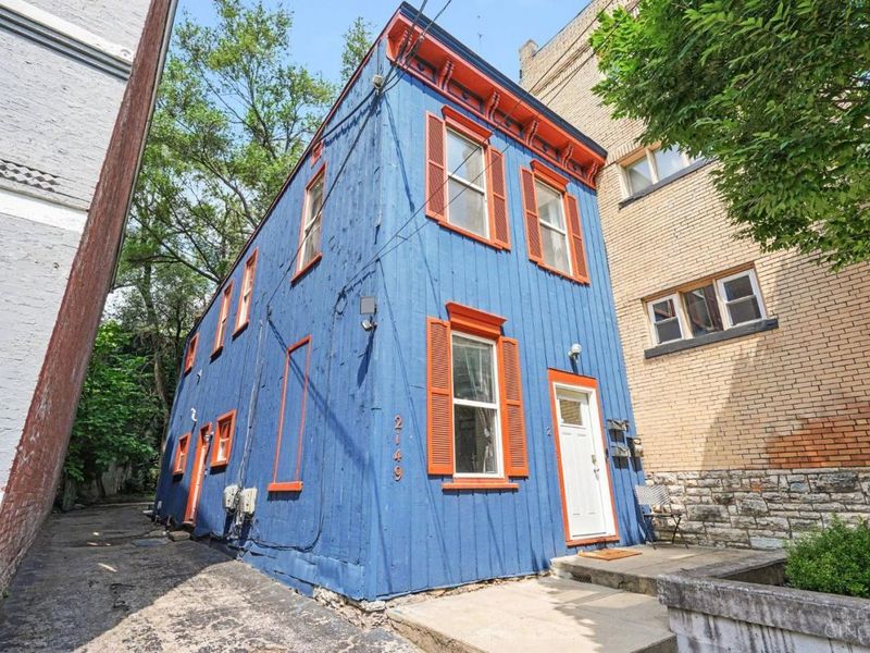 2149 W Clifton Avenue, Cincinnati, OH 45219 Photo 3
