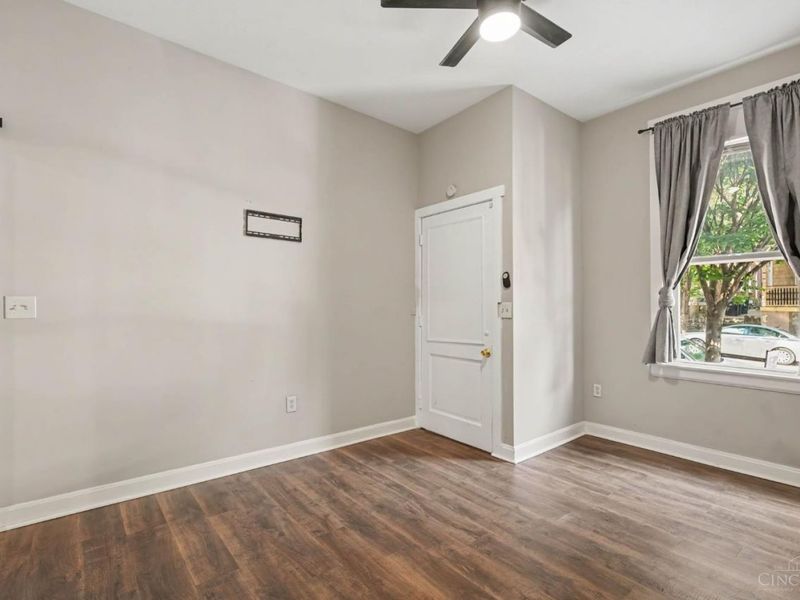 2149 W Clifton Avenue, Cincinnati, OH 45219 Photo 4