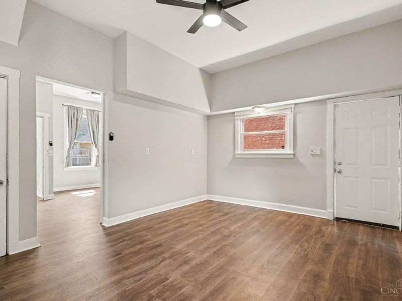 2149 W Clifton Avenue, Cincinnati, OH 45219 Photo 7