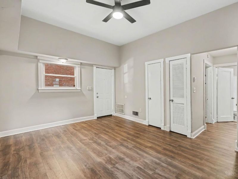 2149 W Clifton Avenue, Cincinnati, OH 45219 Photo 8