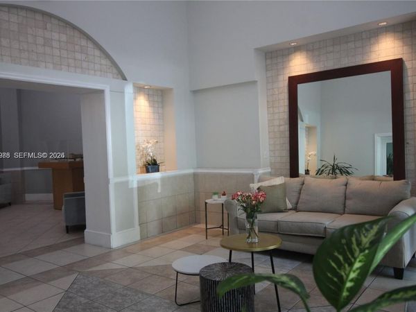 50 Menores Ave , Unit 611, Coral Gables, FL 33134