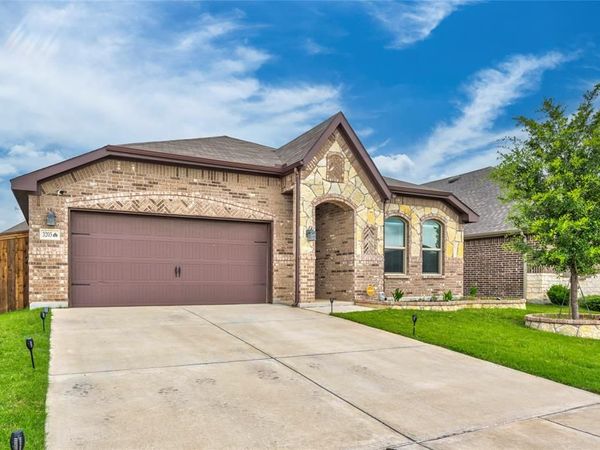 3205 Buckskin Trail, Aubrey, TX 76227