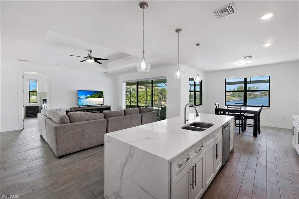 1613 NW 42nd Pl, Cape Coral, FL 33993 Photo