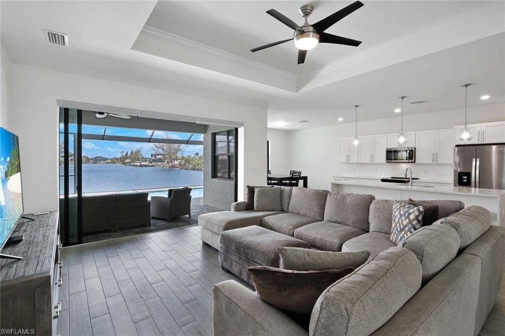 1613 NW 42nd Pl, Cape Coral, FL 33993 Photo