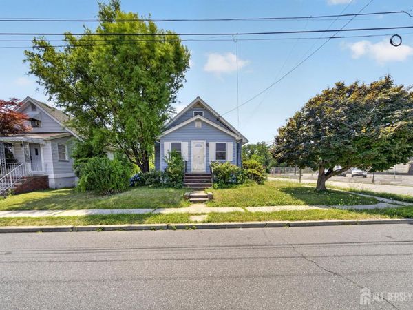 27 Lillian Terrace , Woodbridge, NJ 07095