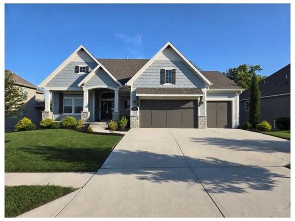 9261 Brownridge Street, Lenexa, KS 66220