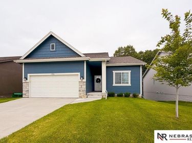 8008 N 86th Avenue, Omaha, NE 68122