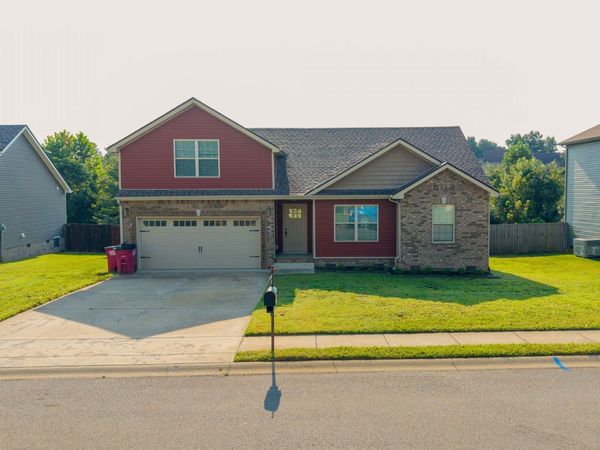 2353 Colston Dr , Clarksville, TN 37042