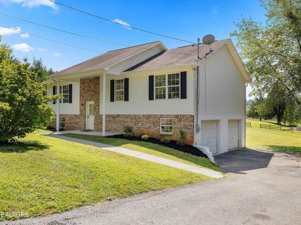 621 Odell Court, Strawberry Plains, TN 37871
