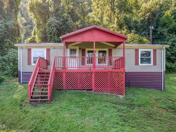 232 Robinson Avenue, Pennington Gap, VA 24277