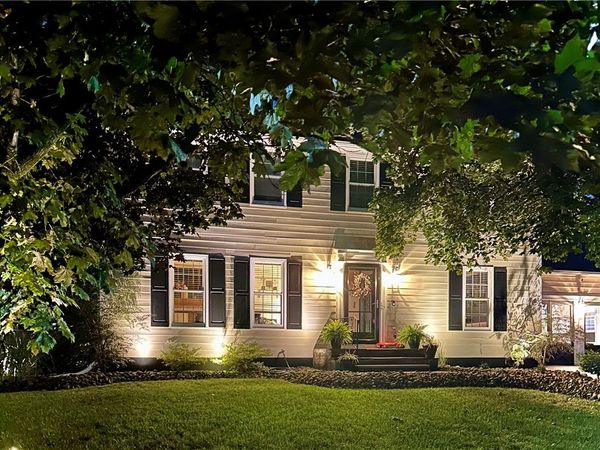 7350 Westgate Lane, Liverpool, NY 13090