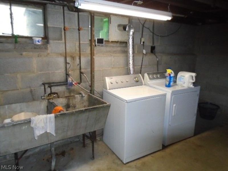 1295 Broadway Avenue, Bedford, OH 44146 Photo 34