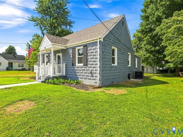 402 Stuart Avenue , Colonial Heights, VA 23834