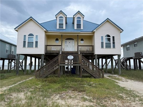 2252 Sandpiper Street , Dauphin Island, AL 36528