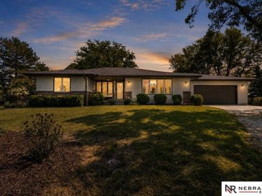 8701 Davey Road, Davey, NE 68517