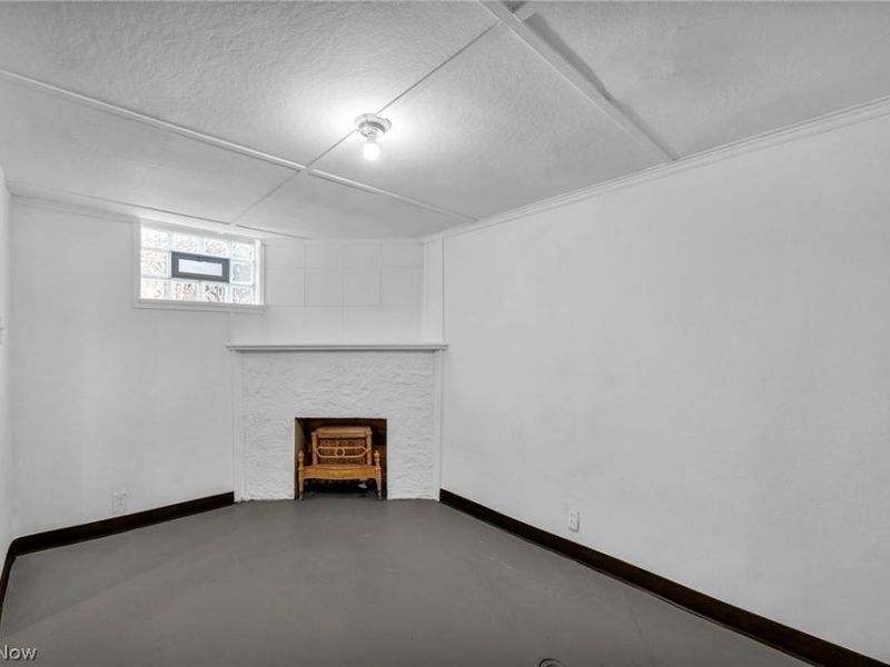 18101 Hiller Avenue, Cleveland, OH 44119 Photo 40
