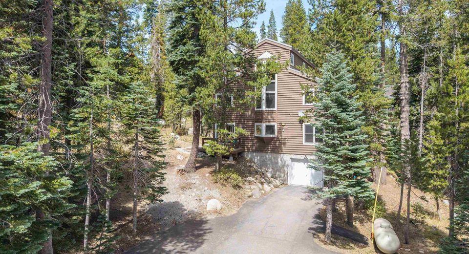 7231 Alpine Way , Soda Springs, CA 95728 Photo