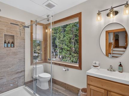 7231 Alpine Way , Soda Springs, CA 95728 Photo