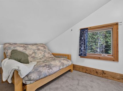 7231 Alpine Way , Soda Springs, CA 95728 Photo
